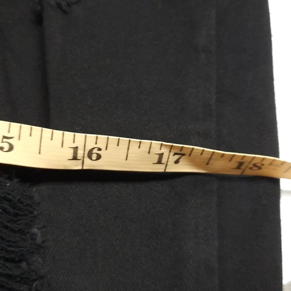 Whigh-waisted black  ripped skinny denim pant - Picture 5 of 16